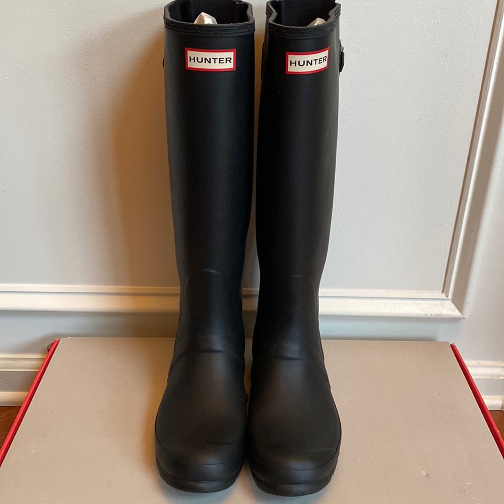 Hunter black rain boots in size 9